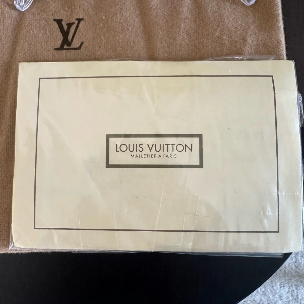Louis Vuitton Monogram Yellow Vernis Kenmare Pouch / Shoulder Bag Full Inclusion - Picture 3 of 16